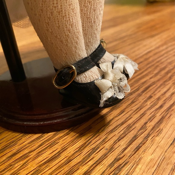 NWT Porcelain Doll Victorian Collection by Melissa Jane 
Limited edition - Picture 12 of 13